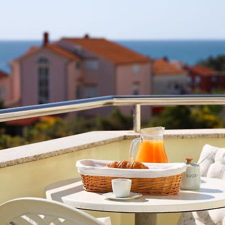 The Florens Residence Near The Beach With The Pool, Bbq And Kids Playground, Zadar Diklo Eksteriør bilde