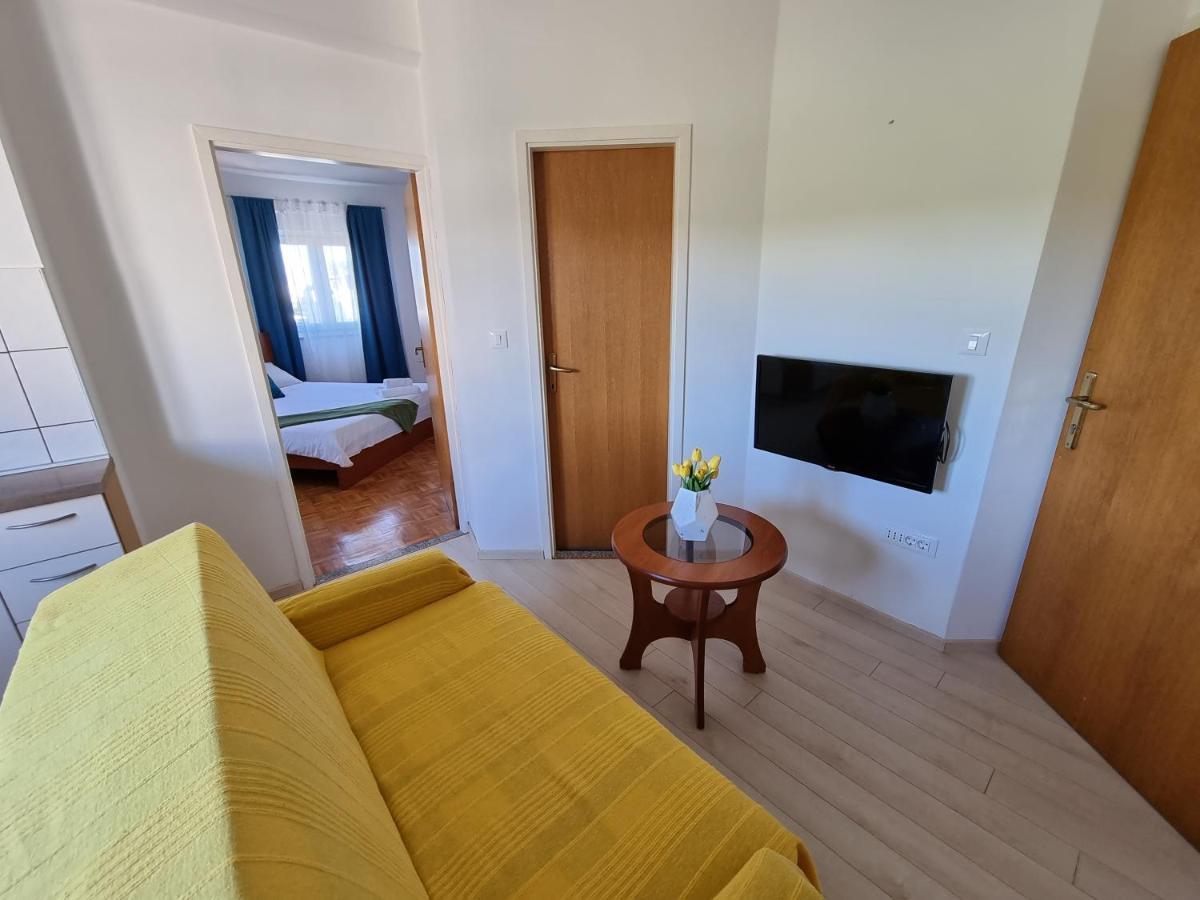 The Florens Residence Near The Beach With The Pool, Bbq And Kids Playground, Zadar Diklo Eksteriør bilde