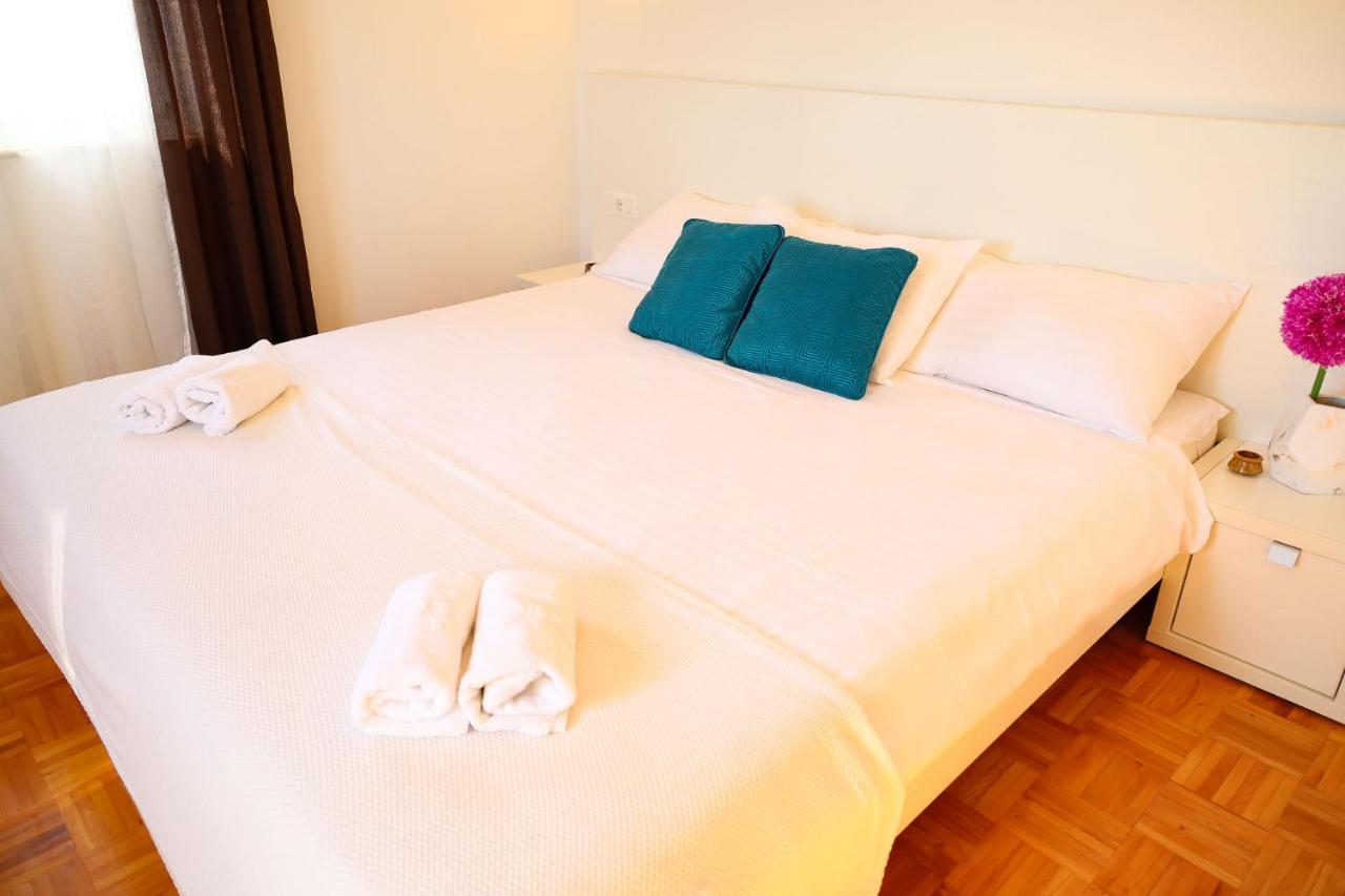 The Florens Residence Near The Beach With The Pool, Bbq And Kids Playground, Zadar Diklo Eksteriør bilde