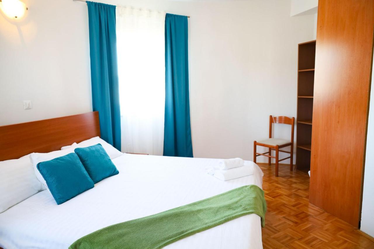 The Florens Residence Near The Beach With The Pool, Bbq And Kids Playground, Zadar Diklo Eksteriør bilde