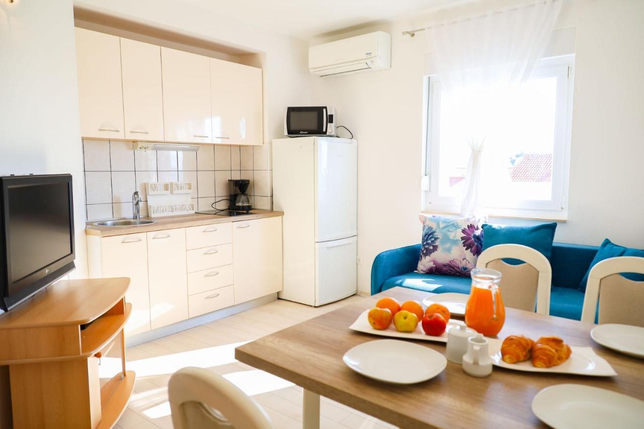 The Florens Residence Near The Beach With The Pool, Bbq And Kids Playground, Zadar Diklo Eksteriør bilde