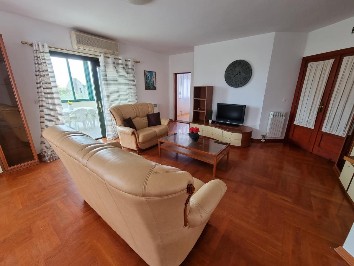 The Florens Residence Near The Beach With The Pool, Bbq And Kids Playground, Zadar Diklo Eksteriør bilde