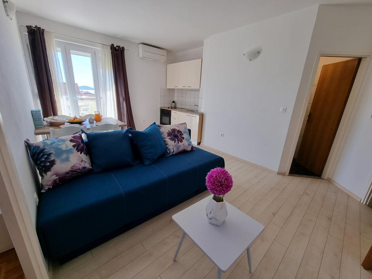 The Florens Residence Near The Beach With The Pool, Bbq And Kids Playground, Zadar Diklo Eksteriør bilde