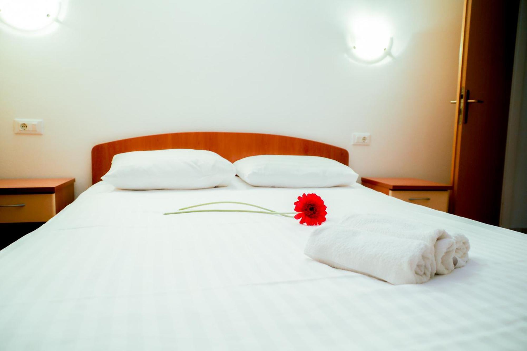 The Florens Residence Near The Beach With The Pool, Bbq And Kids Playground, Zadar Diklo Rom bilde