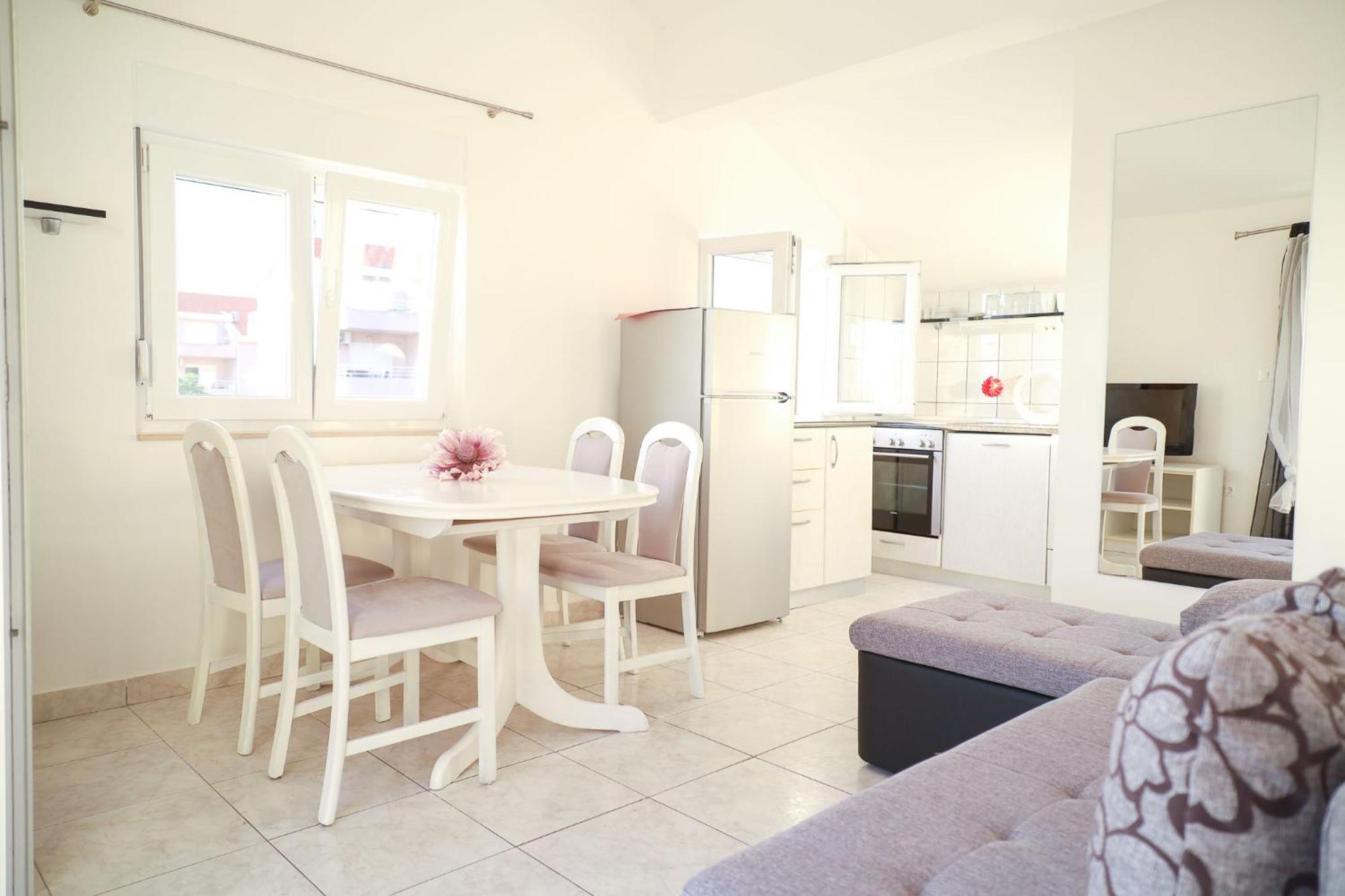 The Florens Residence Near The Beach With The Pool, Bbq And Kids Playground, Zadar Diklo Rom bilde