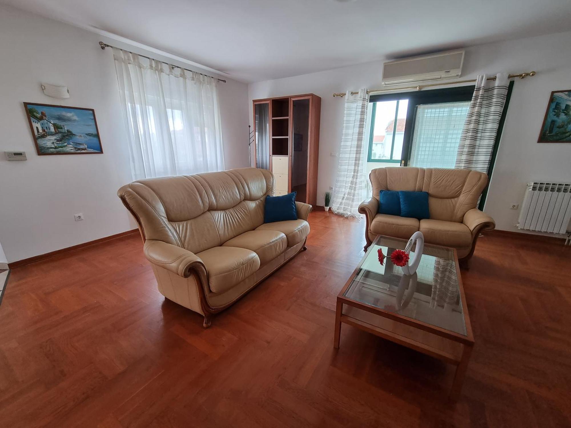 The Florens Residence Near The Beach With The Pool, Bbq And Kids Playground, Zadar Diklo Rom bilde